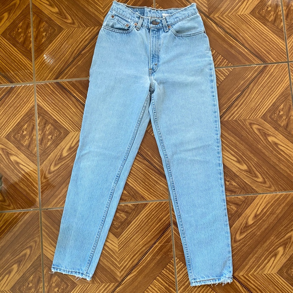🚫SOLD🚫 Levi’s jeans 512 high waisted re/done 25
